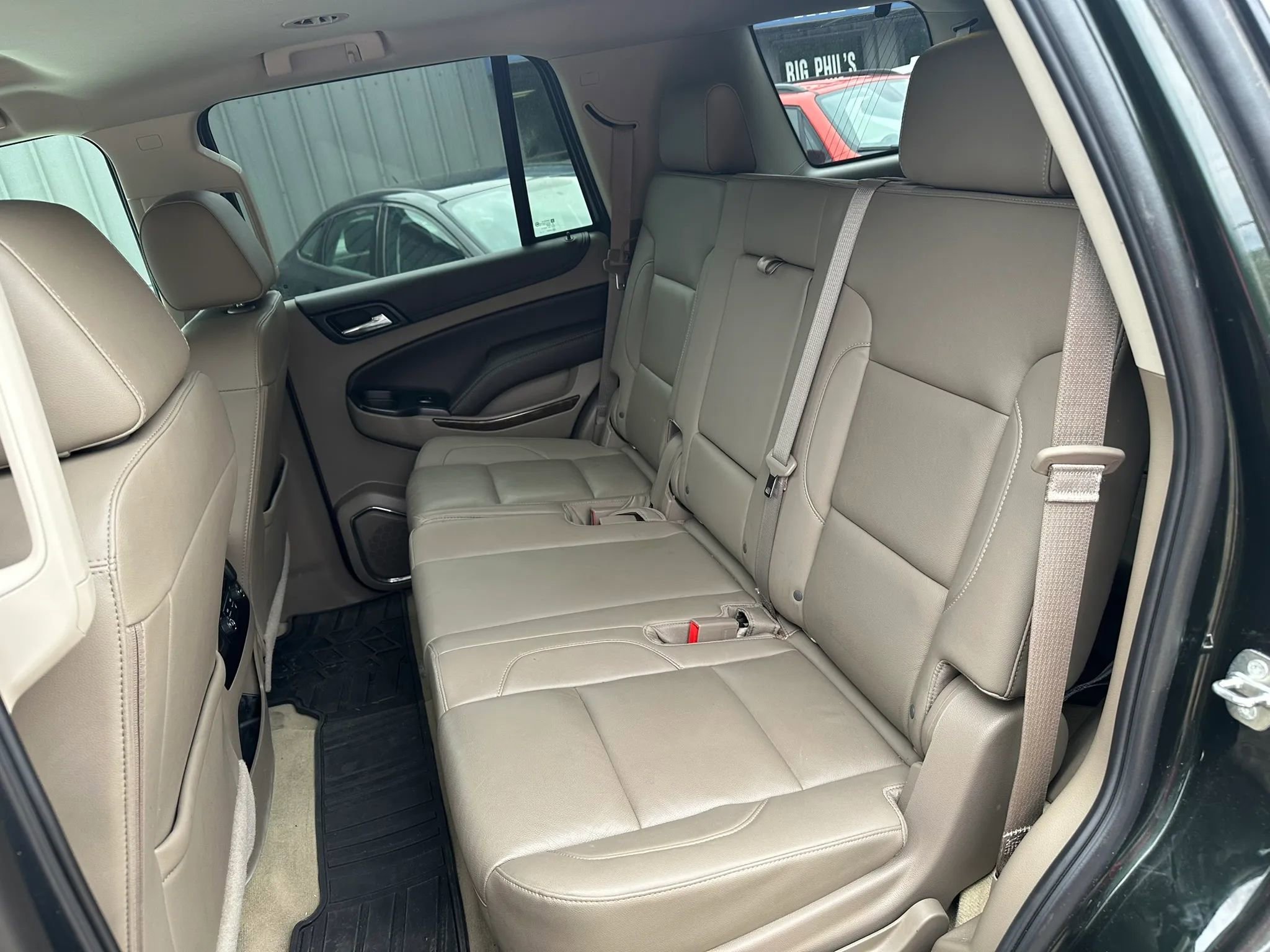 Used 2016 Chevrolet Tahoe LT w/ Luxury Package AWD/4WD image 8