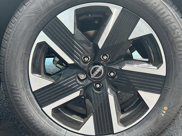 New 2025 Nissan Kicks SV w/ SV Premium Package AWD/4WD image 26