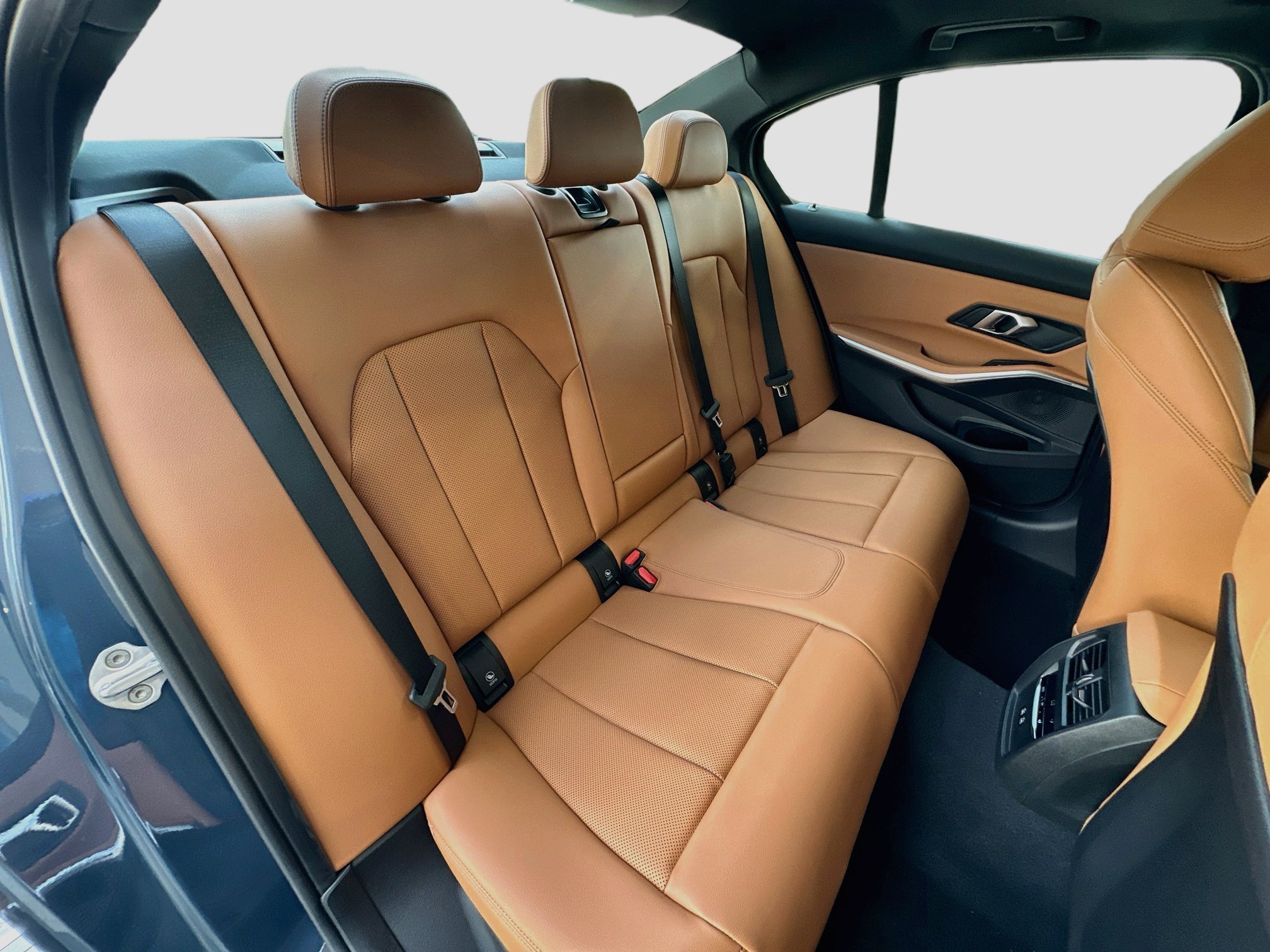 New 2026 BMW 330i Sedan w/ Premium Package RWD image 22