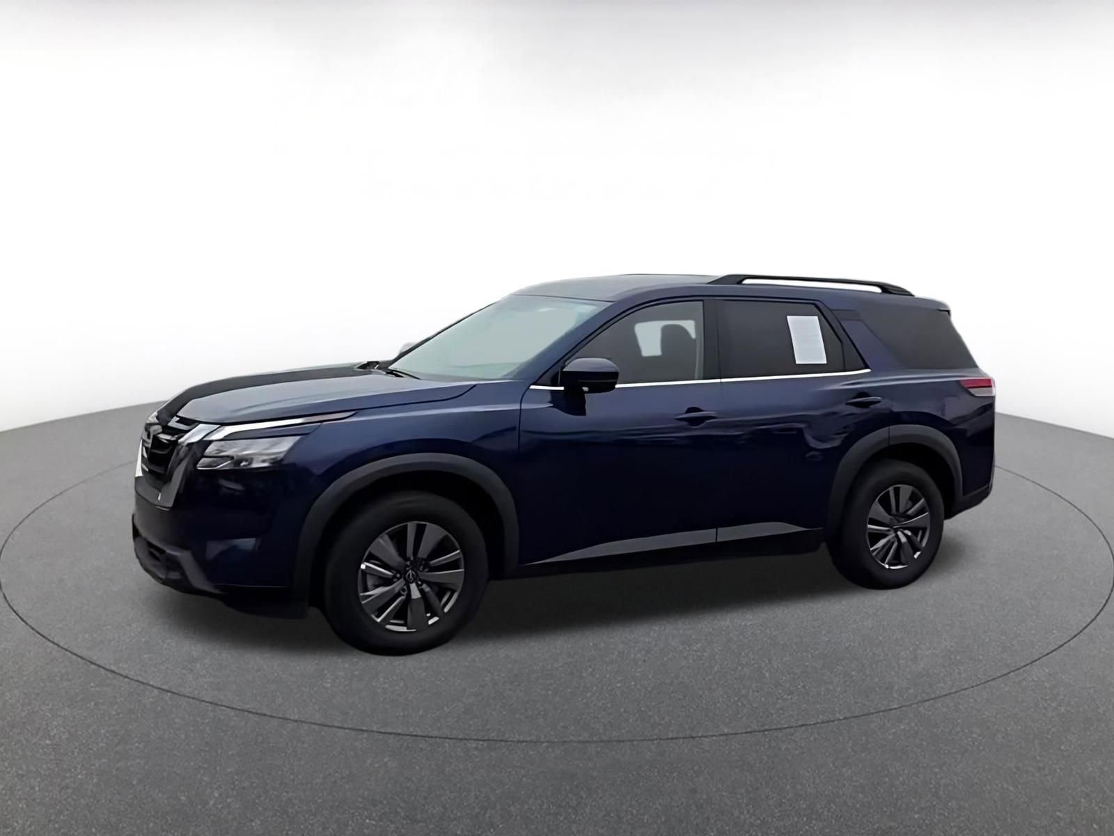 Used 2025 Nissan Pathfinder SV AWD/4WD image 7