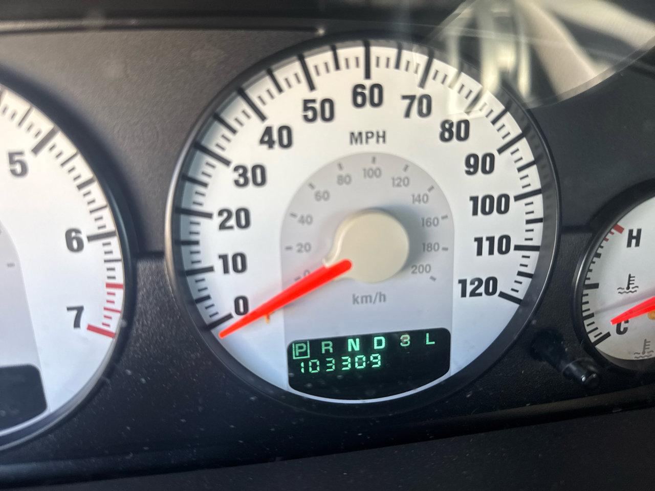 Used 2006 Dodge Stratus SXT image 12