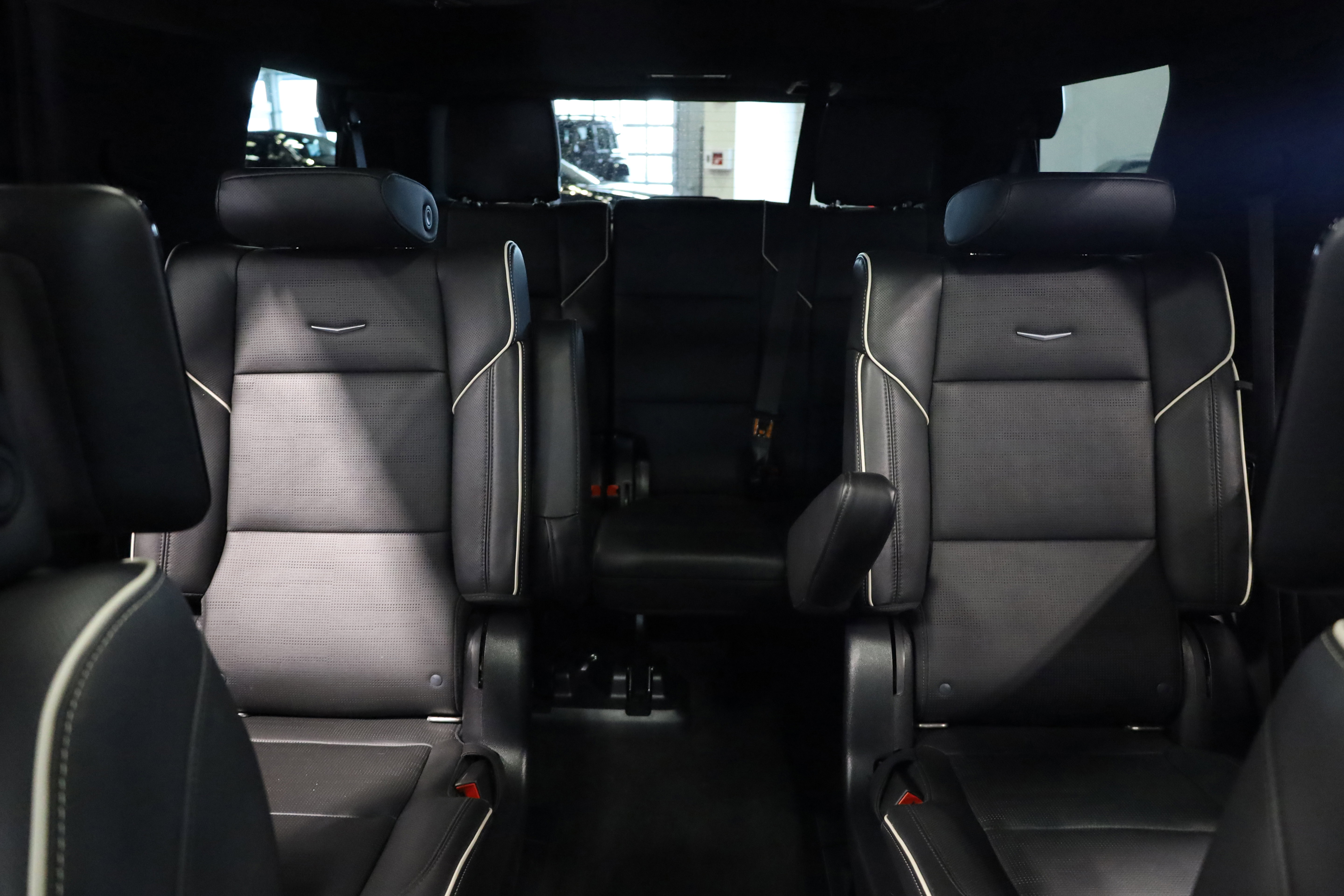 Used 2022 Cadillac Escalade Sport w/ Touring Package image 40