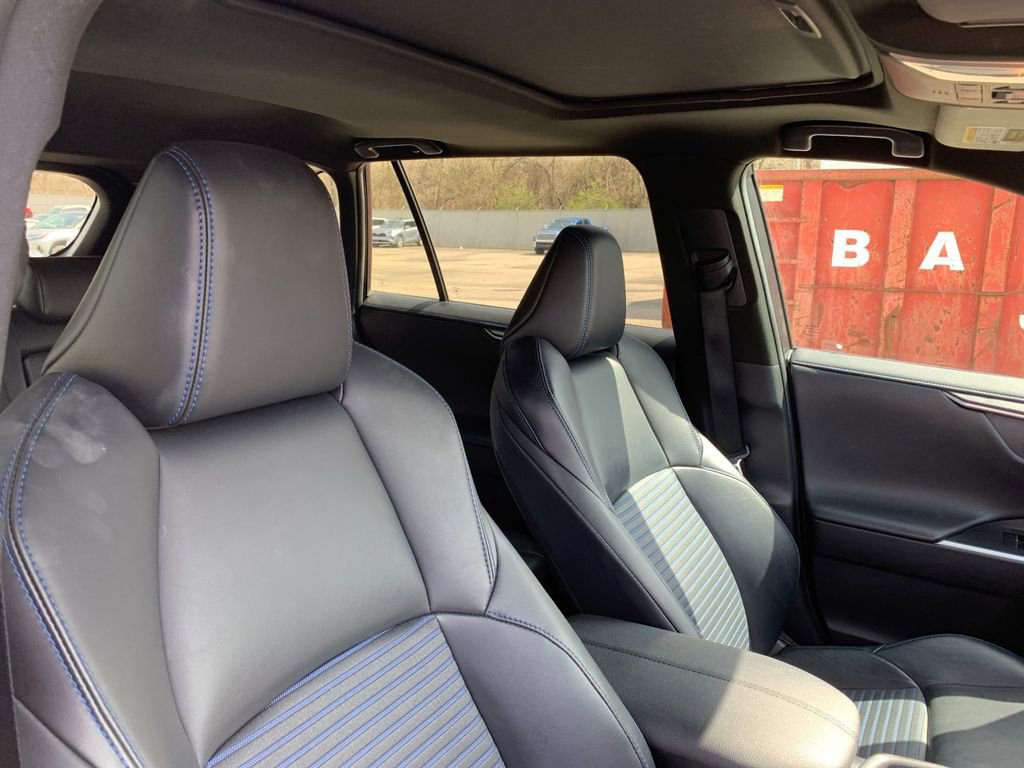 Used 2020 Toyota RAV4 XSE w/ XSE Grade Weather Package image 20