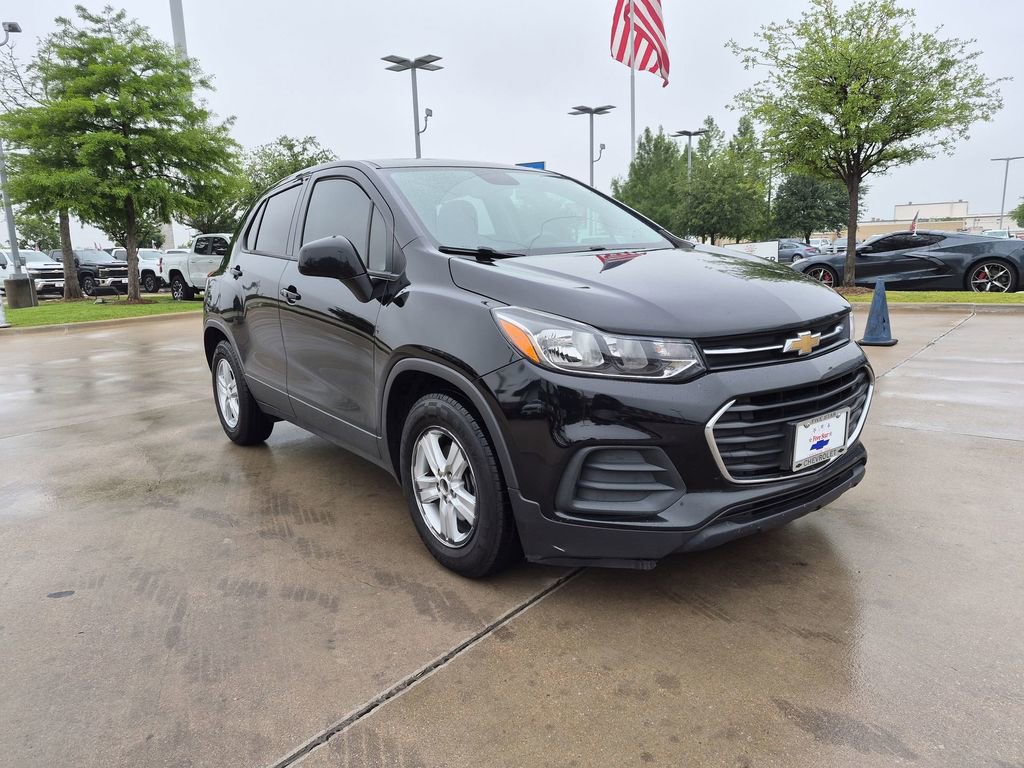Used 2020 Chevrolet Trax LS w/ Tint and Cruise Package FWD image 9