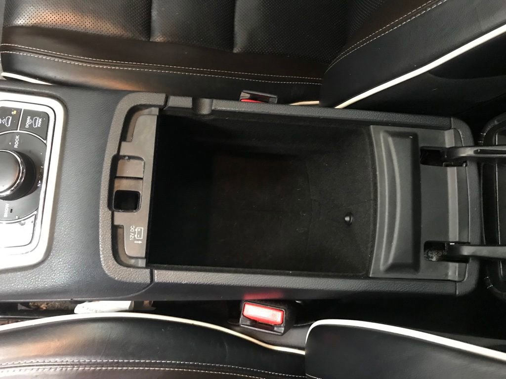 Used 2017 Jeep Grand Cherokee Overland w/ Jeep Active Safety Group image 24