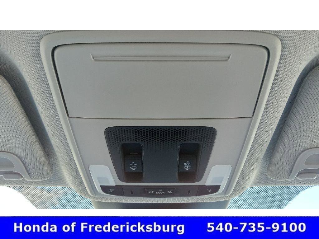 Certified 2025 Honda Pilot Elite image 22