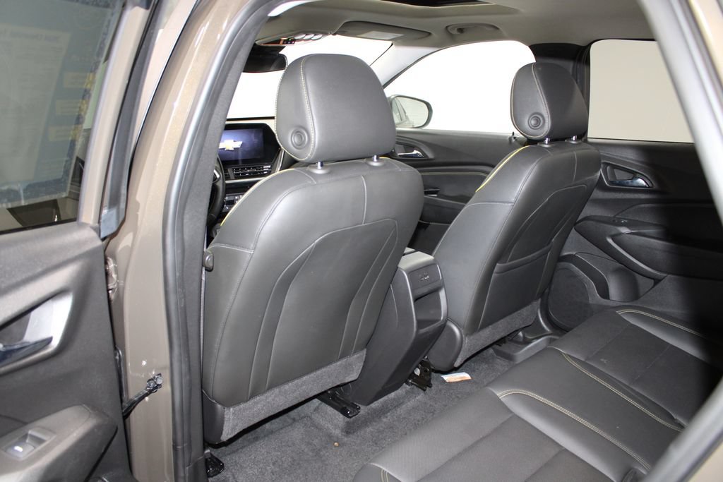 Used 2024 Chevrolet Trax ACTIV w/ Sunroof Package FWD image 23