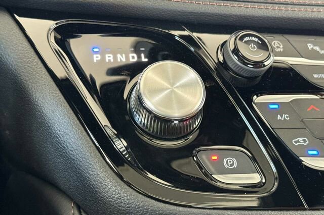 New 2026 Chrysler Pacifica Pinnacle image 21