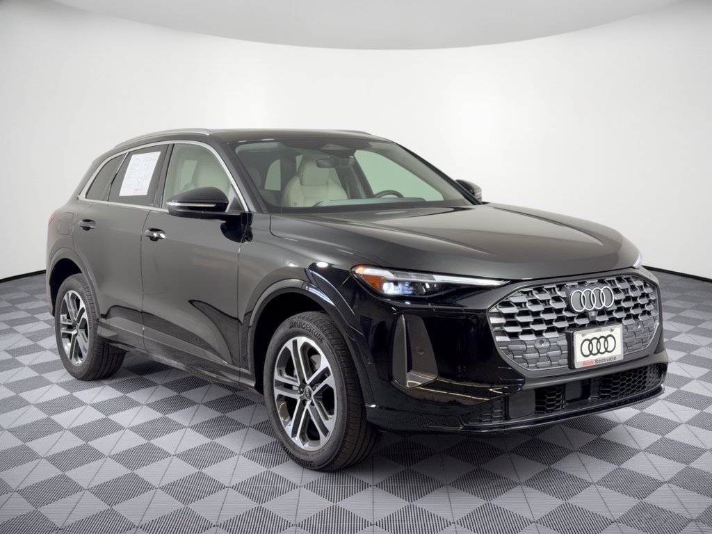 Certified 2025 Audi Q5 Premium w/ Premium Plus AWD/4WD image 7