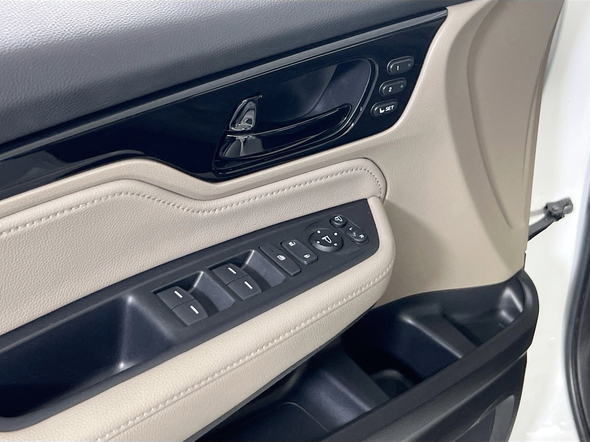 Used 2023 Honda Odyssey Elite image 18