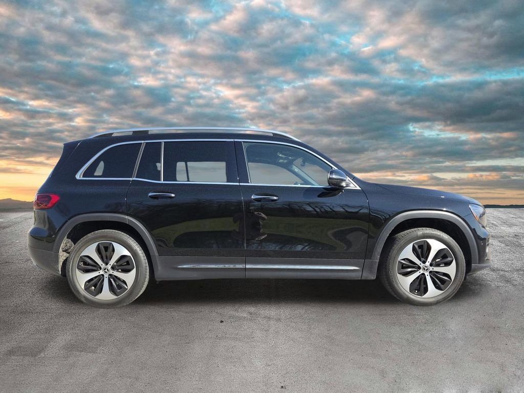 Used 2024 Mercedes-Benz GLB 250 4MATIC image 9