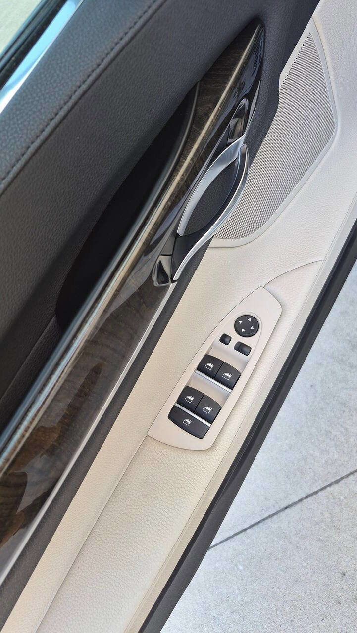 Used 2013 BMW 740Li xDrive AWD/4WD image 35