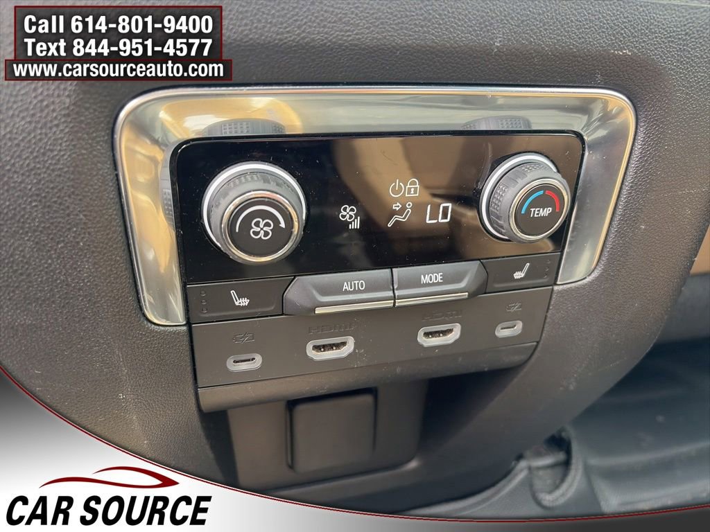 Used 2023 Chevrolet Suburban Premier AWD/4WD image 11