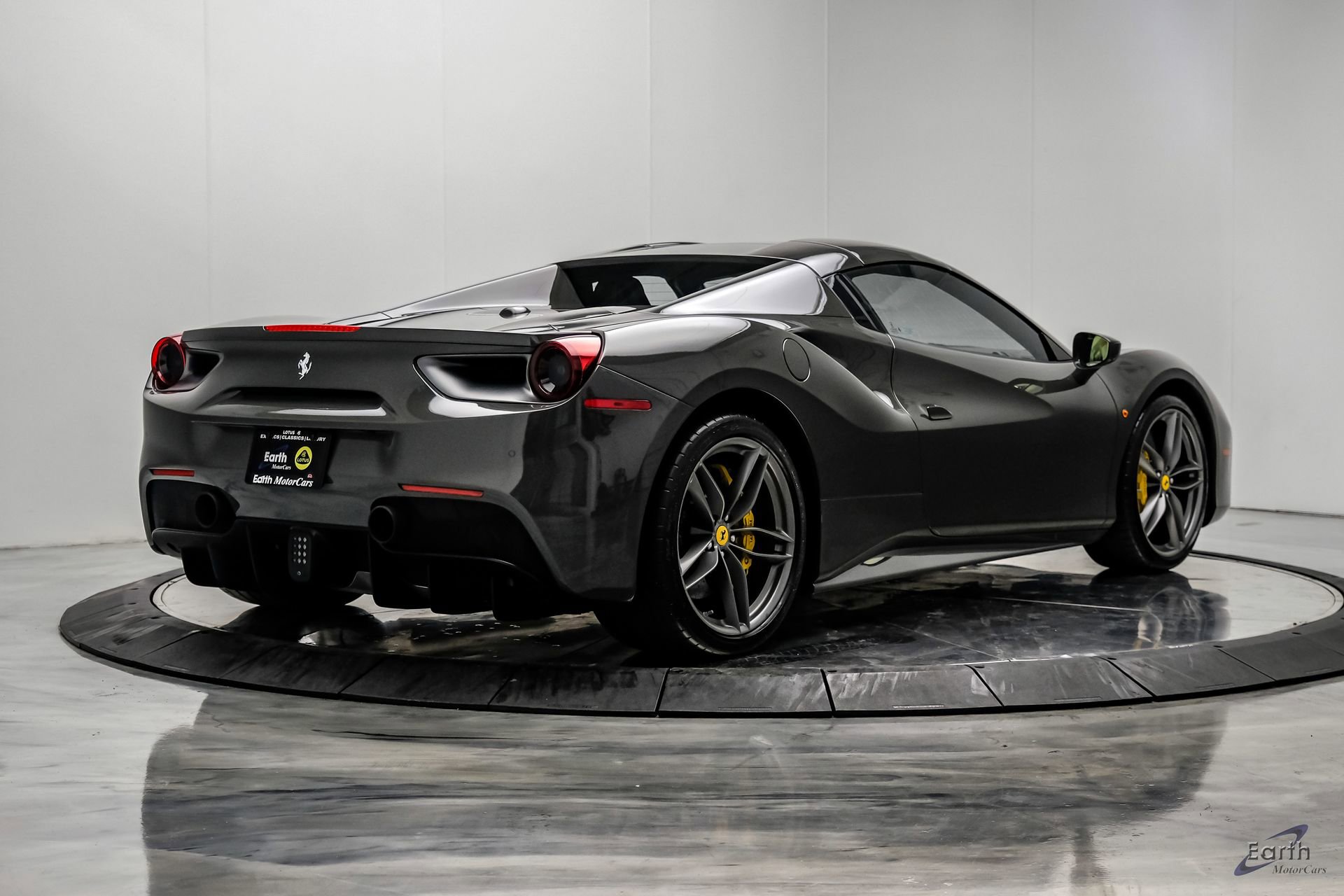 Used 2018 Ferrari 488 Spider image 23