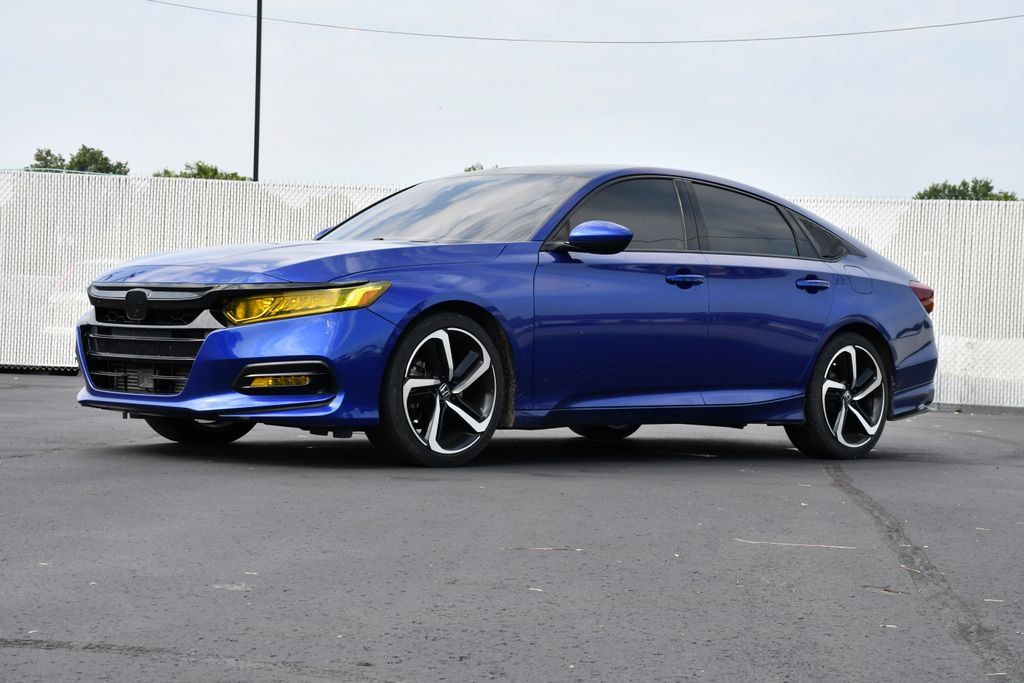 Used 2018 Honda Accord Sport image 3