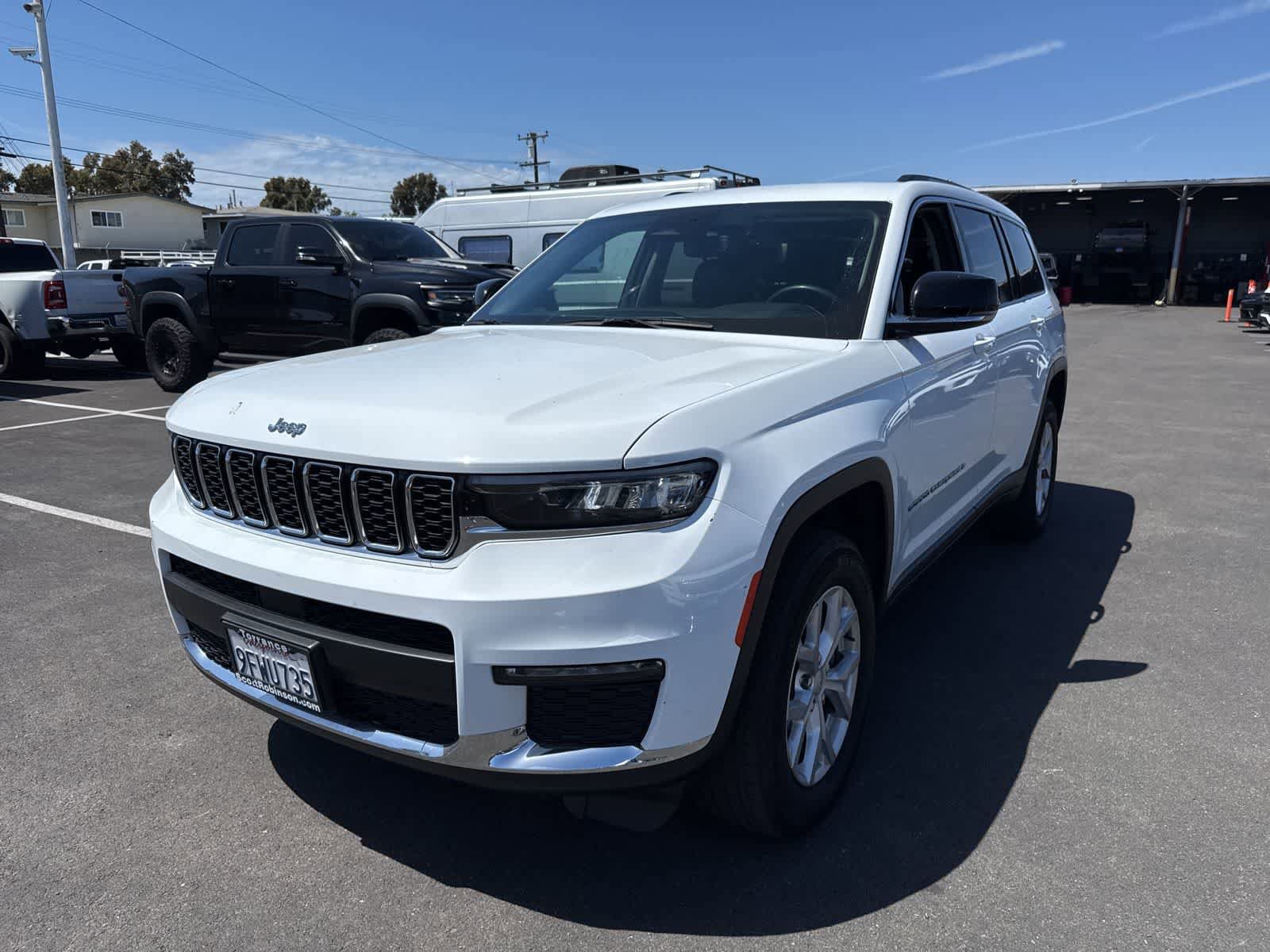 Used 2023 Jeep Grand Cherokee L Limited w/ Luxury Tech Group II AWD/4WD image 1