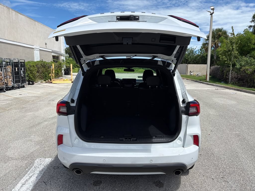 Certified 2023 Ford Escape ST-Line w/ Tech Pack #1 FWD image 10