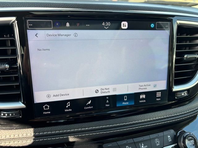 Used 2024 Chrysler Pacifica Limited image 30