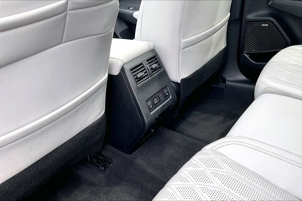 Used 2025 Mitsubishi Outlander SEL FWD image 10