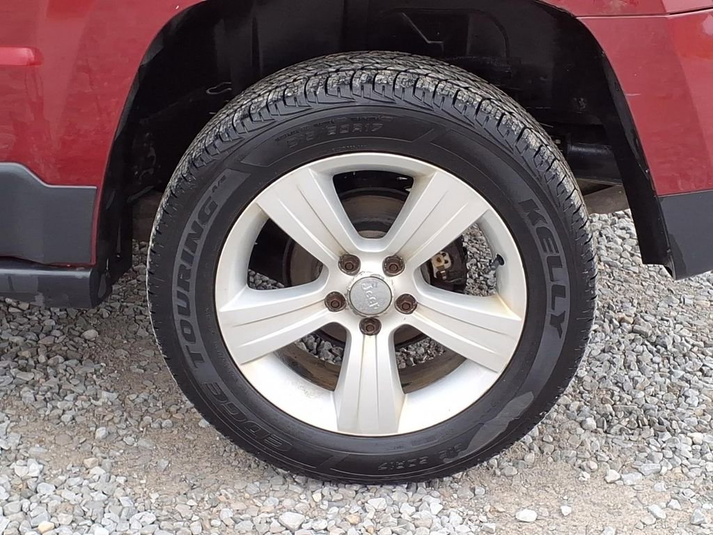 Used 2015 Jeep Patriot Latitude w/ Sun/Sound Group image 12