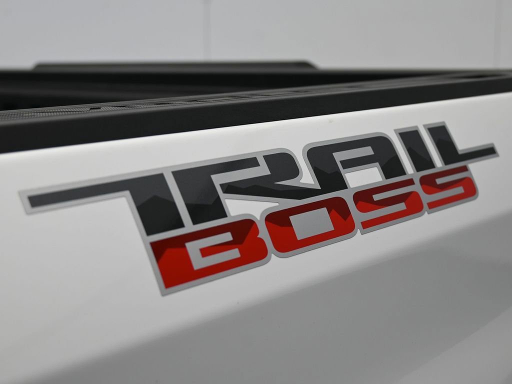 Used 2022 Chevrolet Silverado 1500 LT Trail Boss image 36