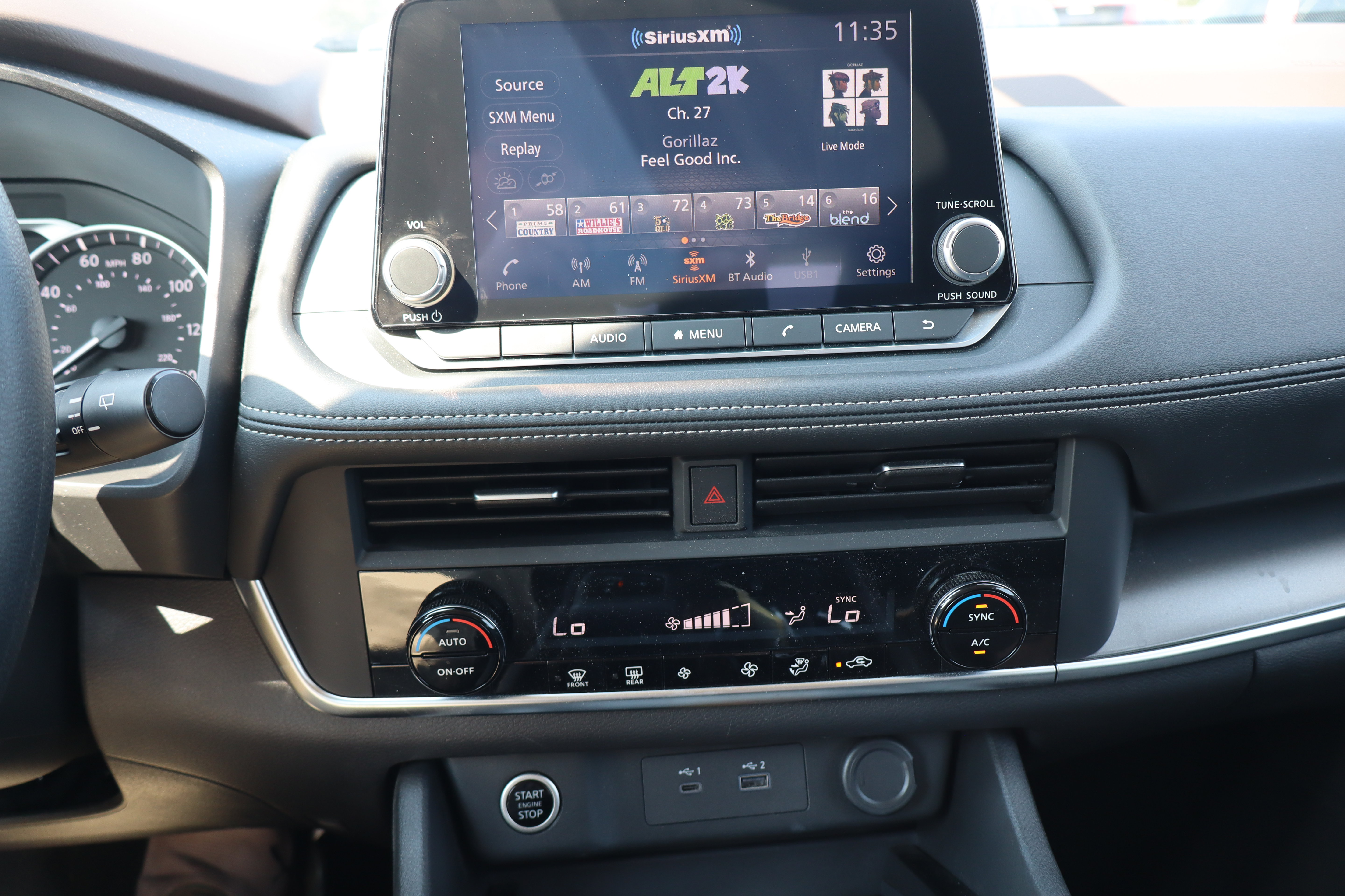 Used 2023 Nissan Rogue SV AWD/4WD image 17