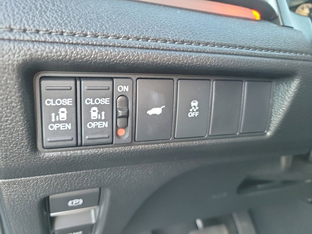 Used 2025 Honda Odyssey Sport-L image 31