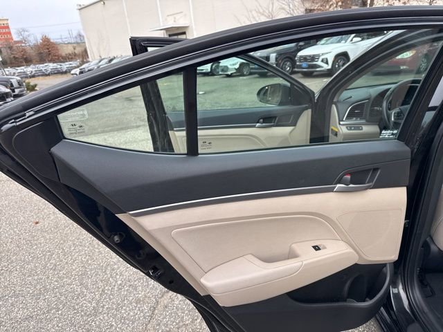 Used 2017 Hyundai Elantra Value Edition image 31