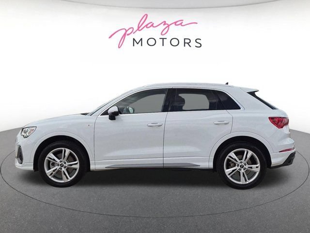 Certified 2024 Audi Q3 2.0T Premium w/ Convenience Package AWD/4WD image 8