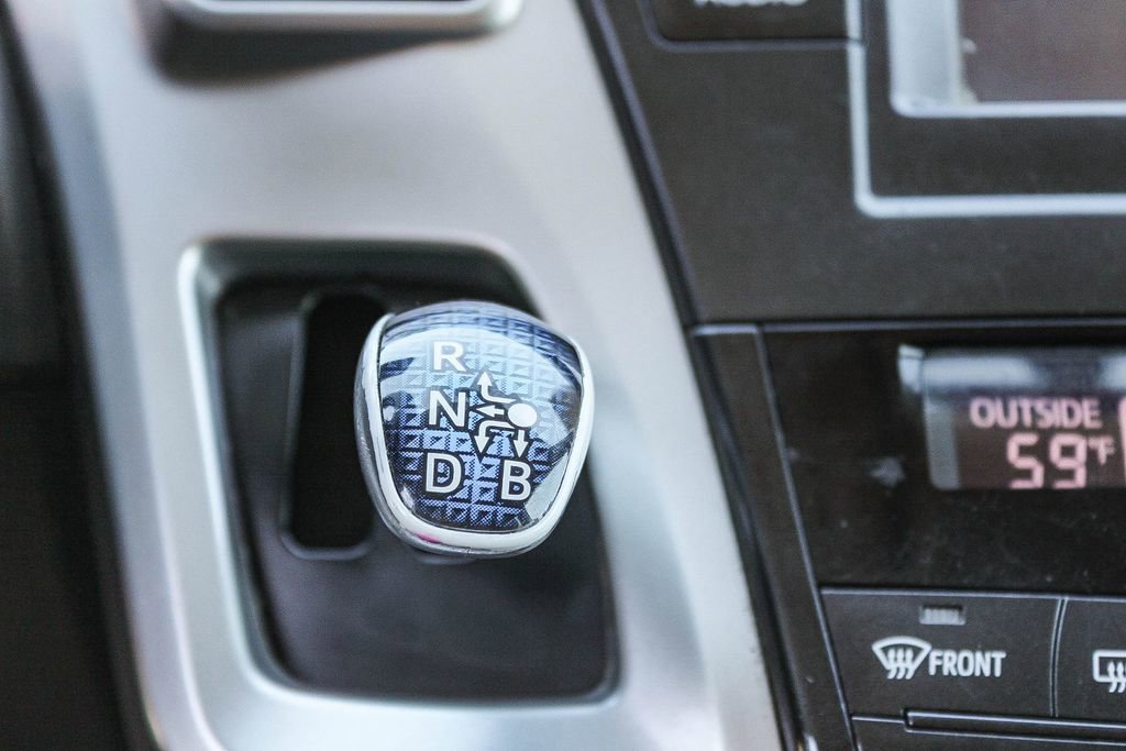 Used 2012 Toyota Prius V Five image 22