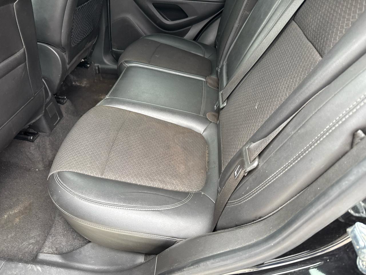 Used 2019 Buick Encore Preferred FWD image 43