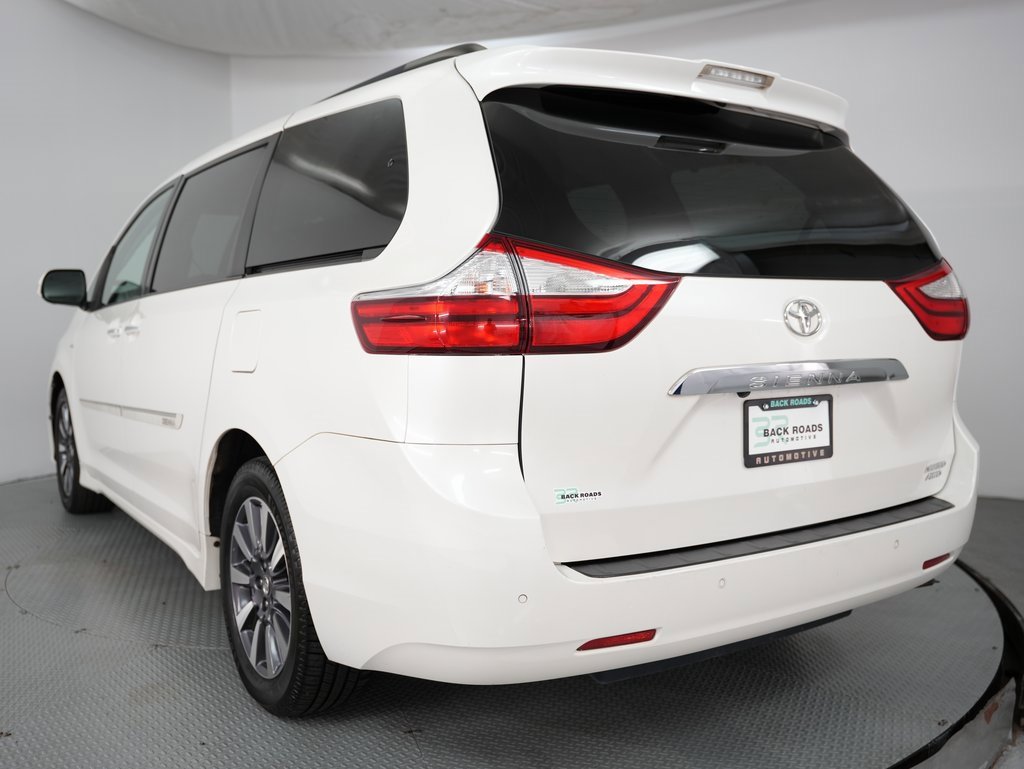 Used 2019 Toyota Sienna Limited Premium image 7