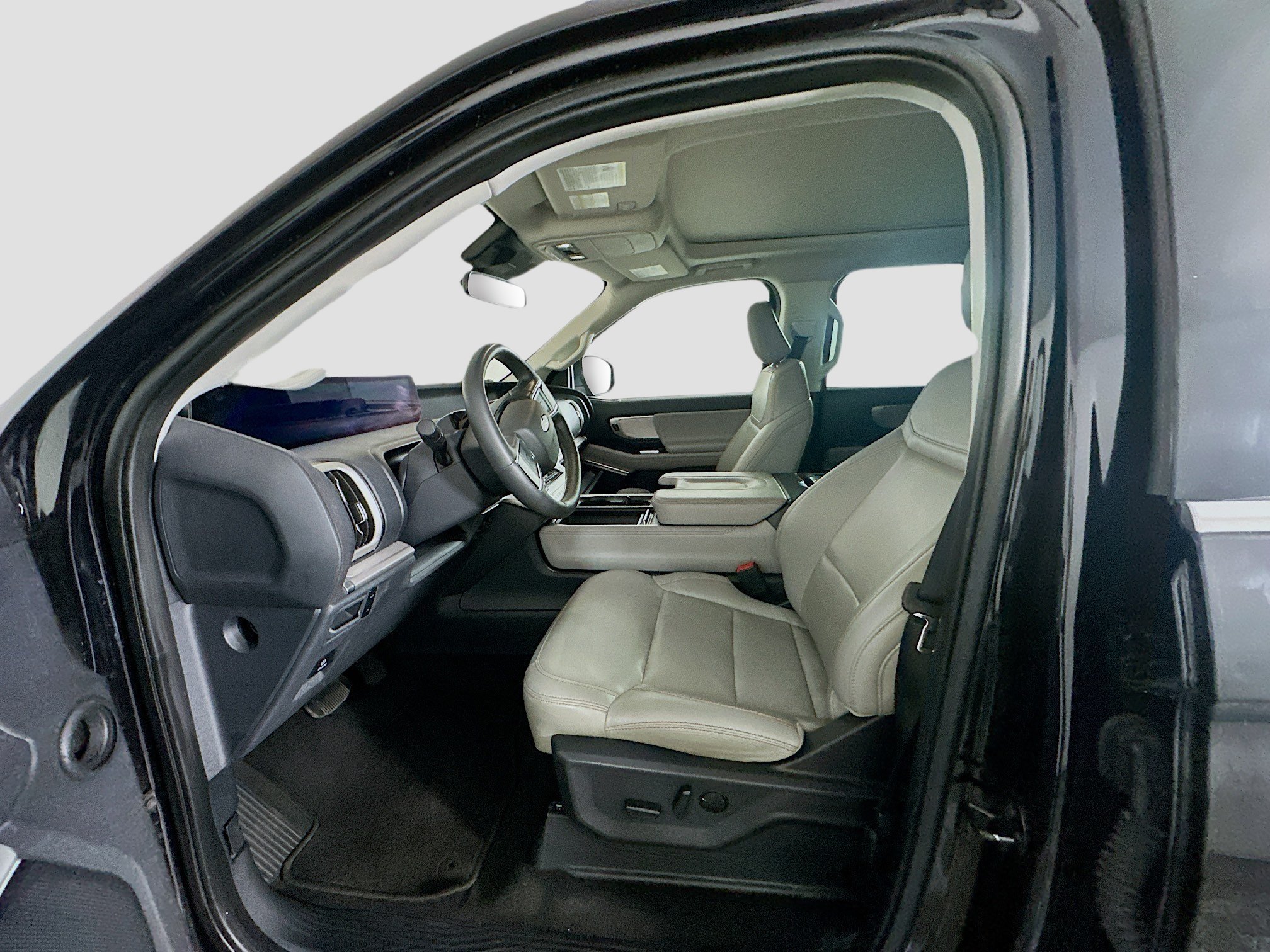 Used 2025 Ford Expedition Max Active RWD image 13