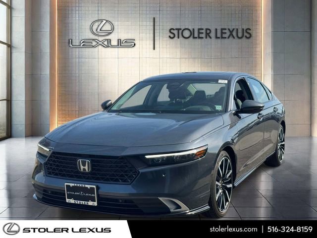 Used 2025 Honda Accord Touring image 3