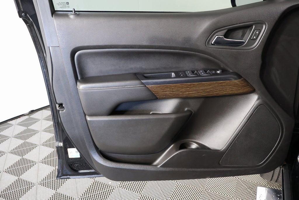 Used 2017 GMC Canyon Denali image 12