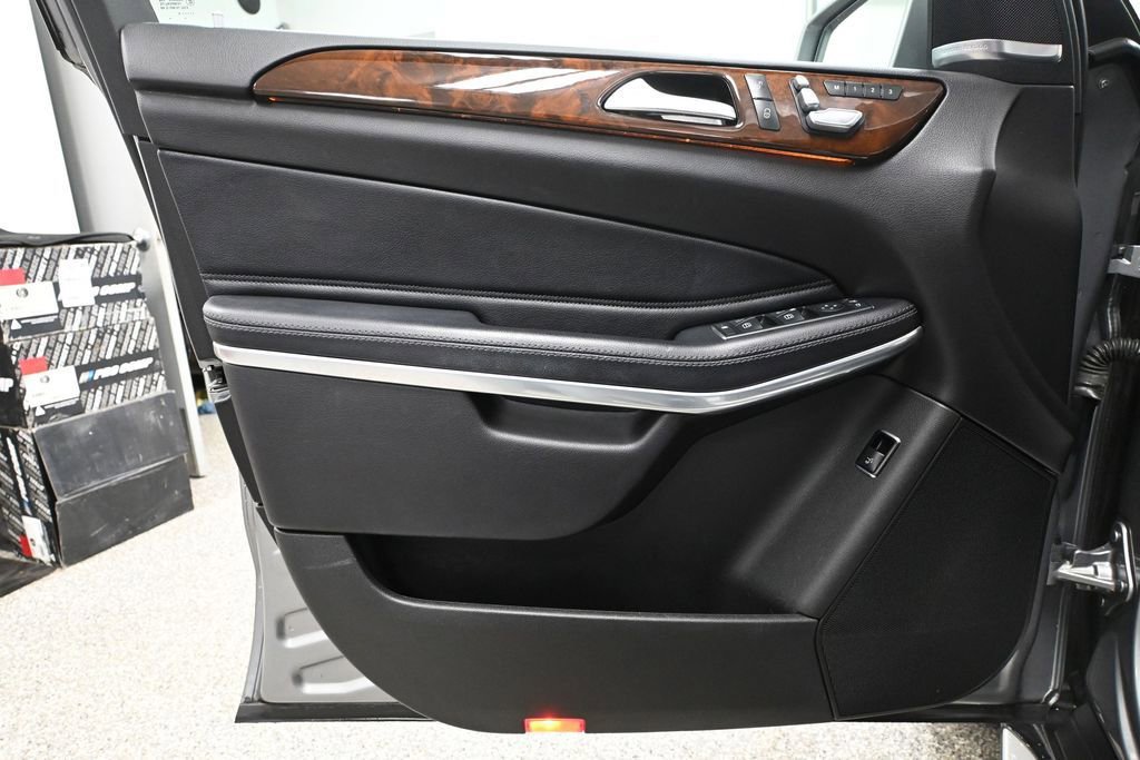 Used 2017 Mercedes-Benz GLS 550 4MATIC image 16