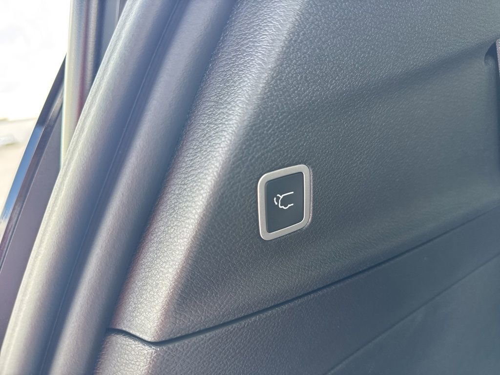 New 2026 Chrysler Pacifica Select image 13