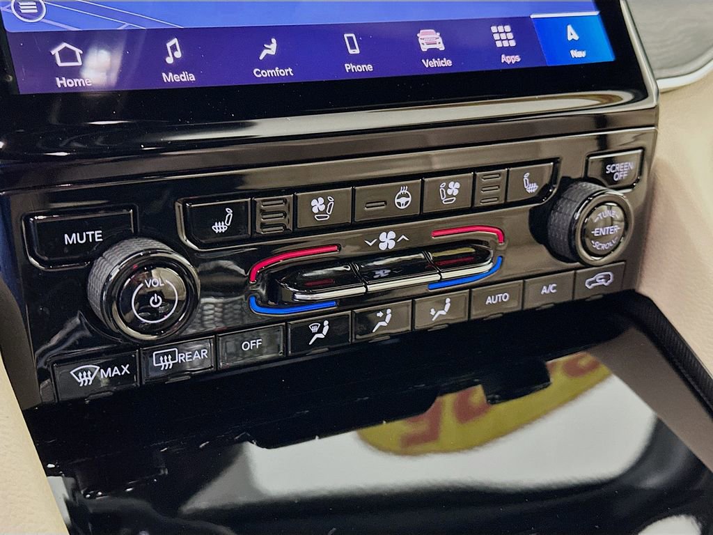 Certified 2025 Jeep Grand Cherokee Limited w/ Luxury Tech Group II image 26