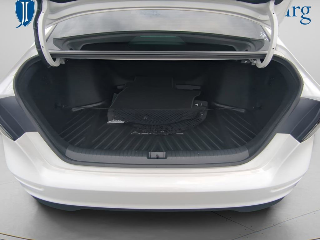 Certified 2025 Honda Accord LX image 10