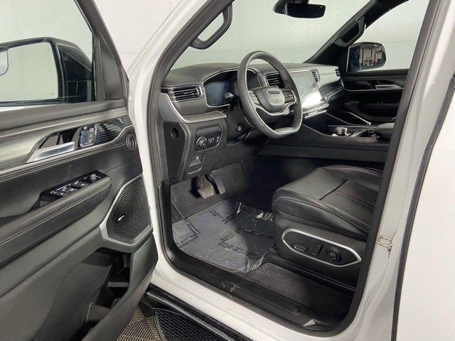 Used 2024 Jeep Wagoneer Series II w/ Flexible Seating Group image 19