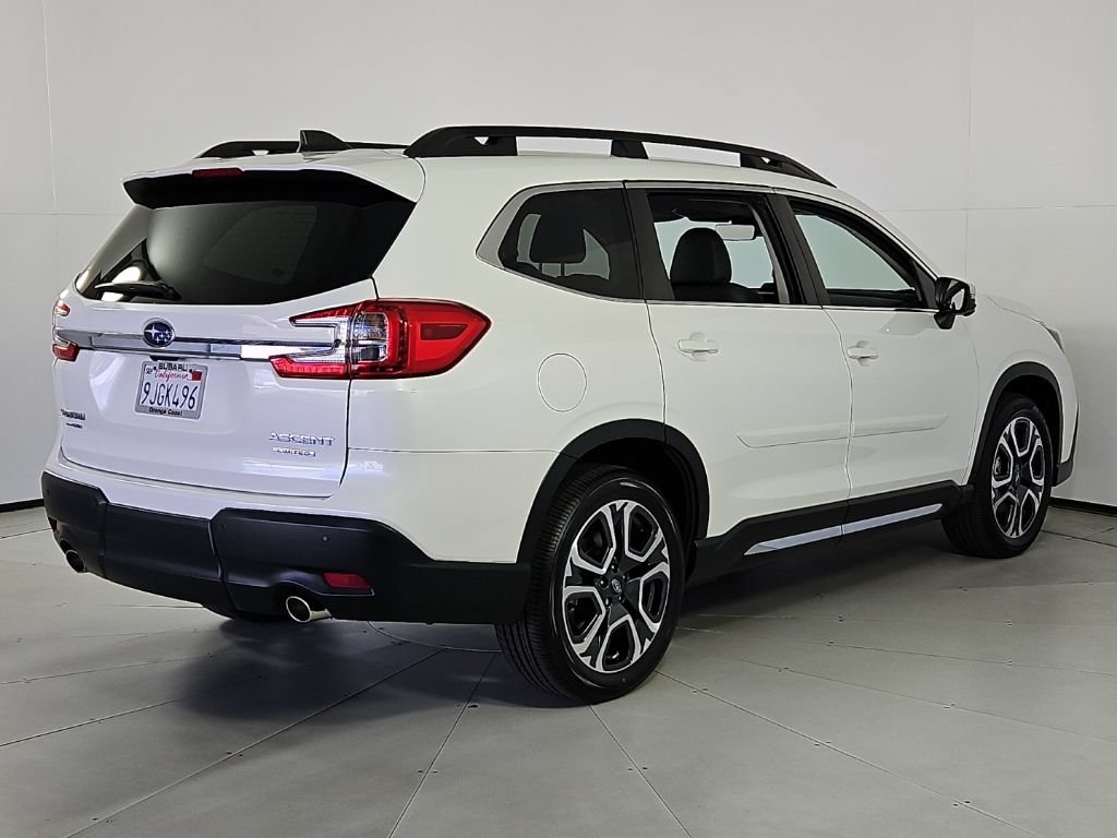 Used 2023 Subaru Ascent Limited w/ Technology Package AWD/4WD image 7