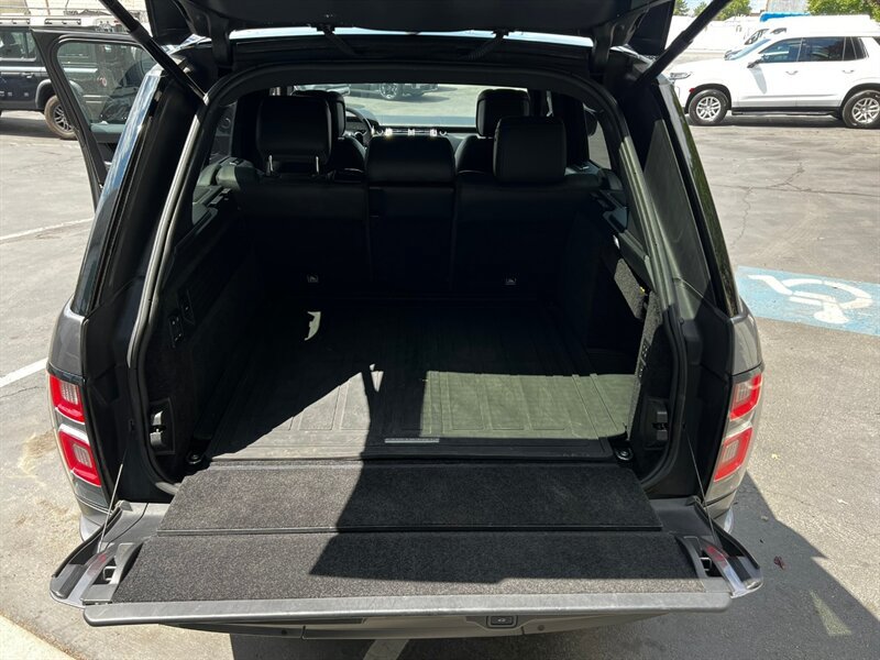 Used 2019 Land Rover Range Rover Supercharged AWD/4WD image 27