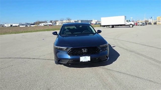 Certified 2025 Honda Accord EX-L image 2