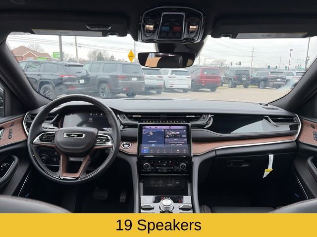 Used 2024 Jeep Grand Cherokee Summit image 12
