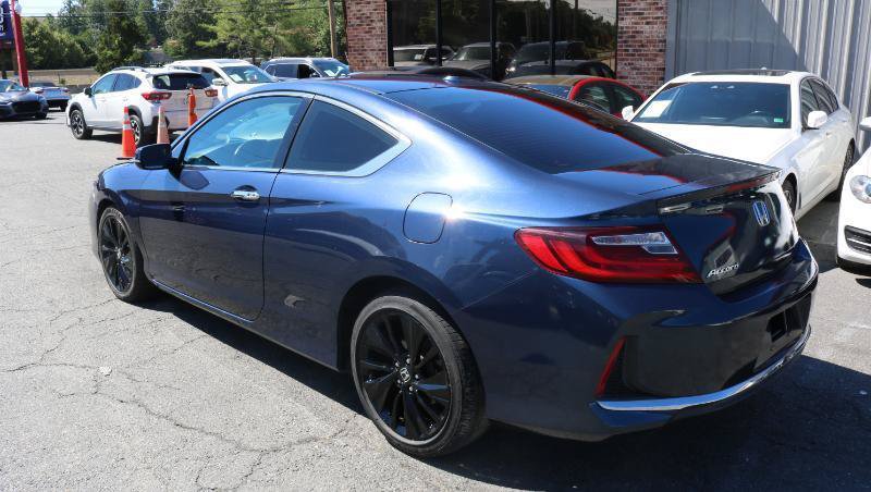 Used 2017 Honda Accord EX image 5