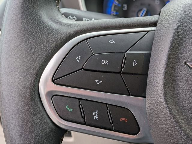 Certified 2023 Chrysler Pacifica Touring-L image 18