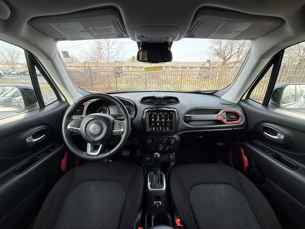 Used 2023 Jeep Renegade Trailhawk image 12