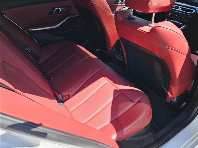 Used 2024 BMW 330i Sedan w/ Premium Package RWD image 18