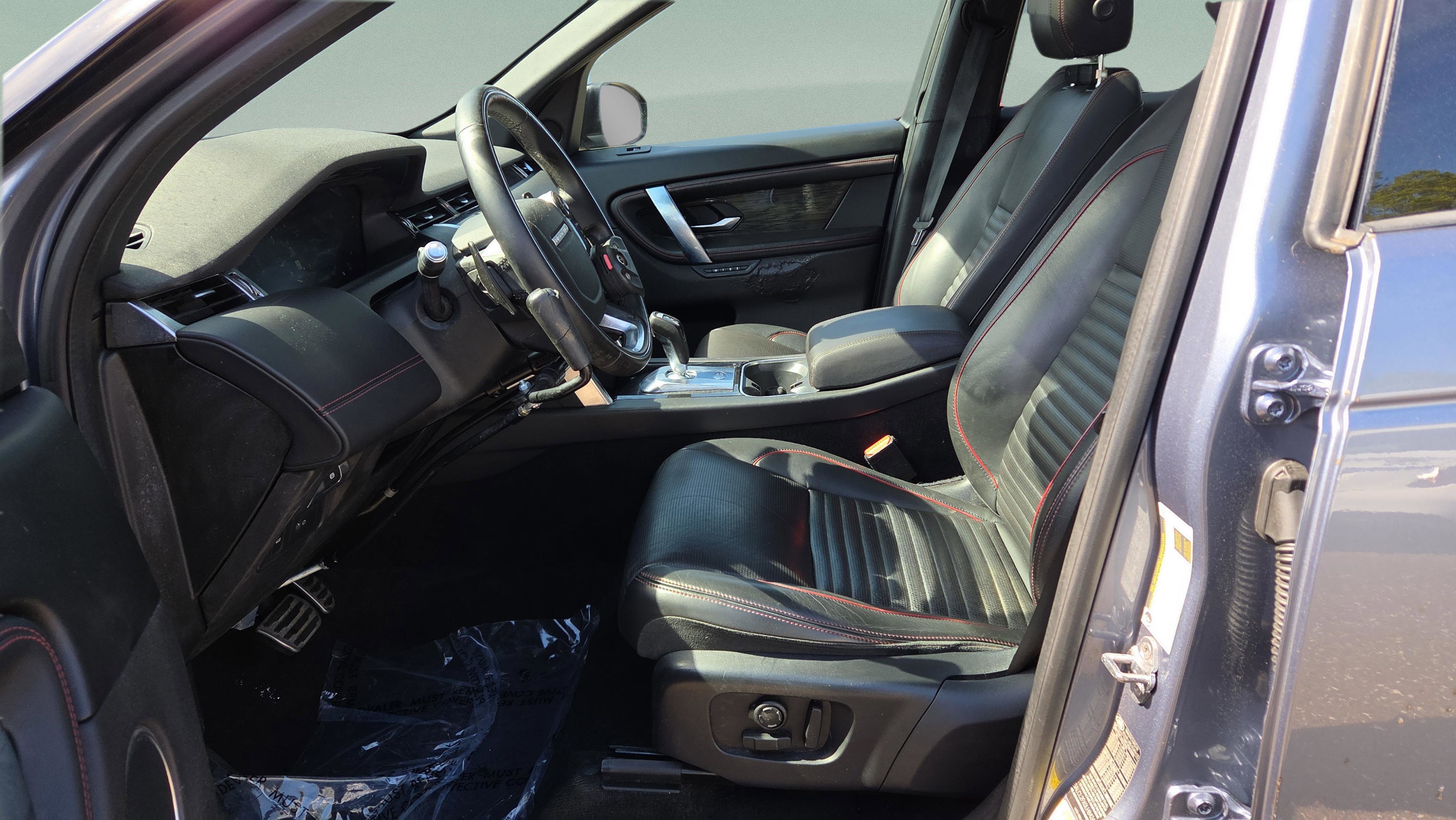 Used 2020 Land Rover Discovery Sport SE R-Dynamic image 10