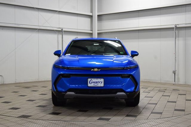 New 2026 Chevrolet Equinox EV LT w/ Convenience Package II FWD image 2